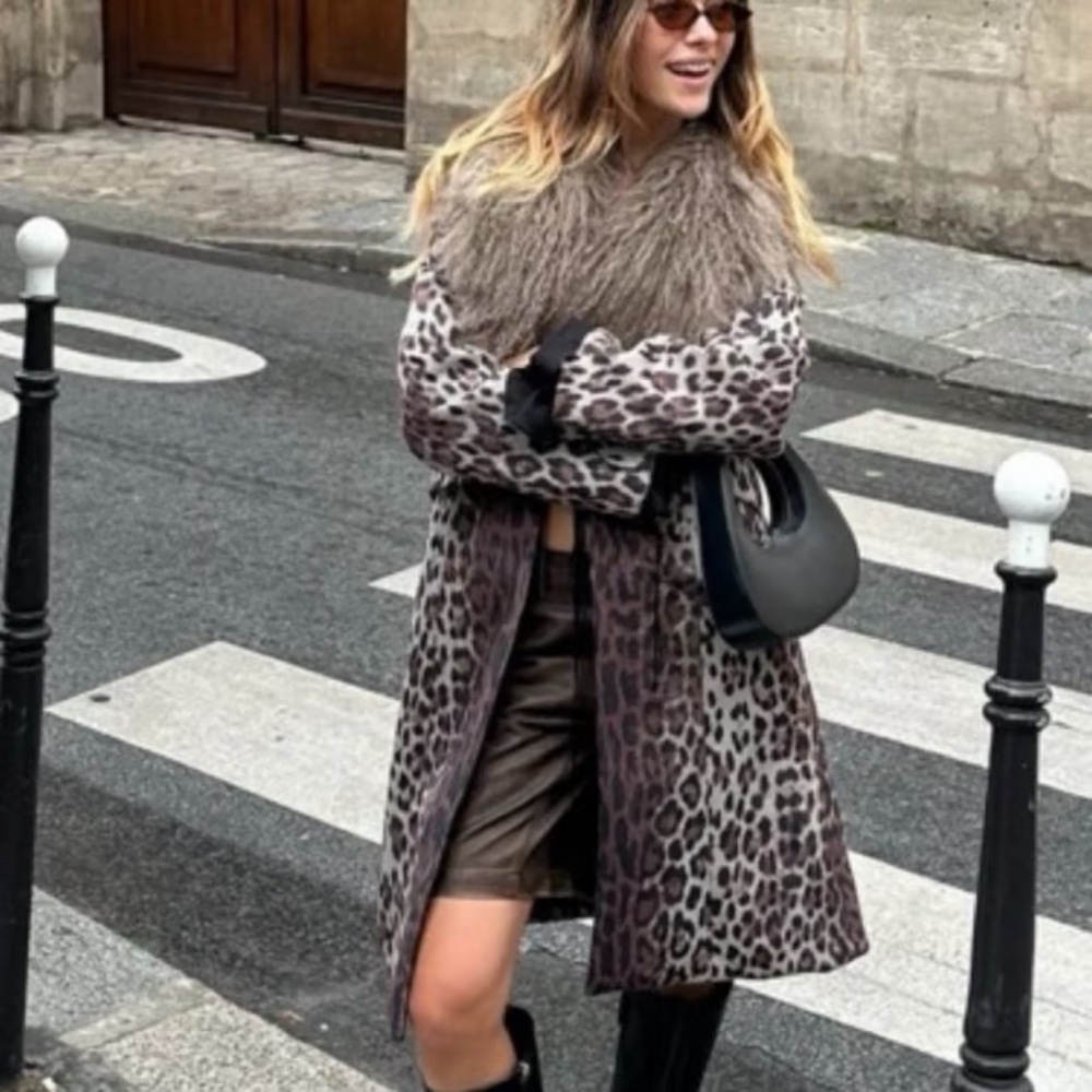 Charlotte Simone Leopard Print Coat with Mongolian Fur Trim - Picture 5 of 5